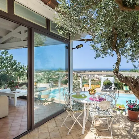 Sunrise Palm Villa Marsala